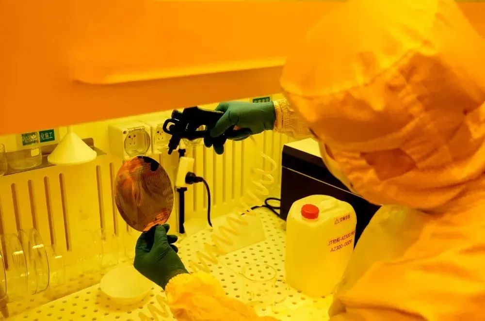 用意念玩游戏?我国首例侵入式脑机接口临床试验来了!