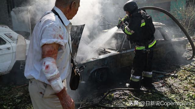 39人受伤12人丧命！乌无人机直扑俄炼油心脏，泽连斯基出手真狠