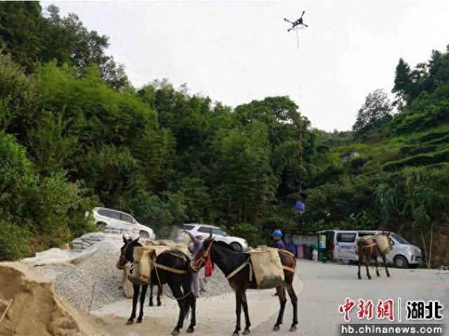 三峡新通道建设一线见闻：马帮与无人机“同框”