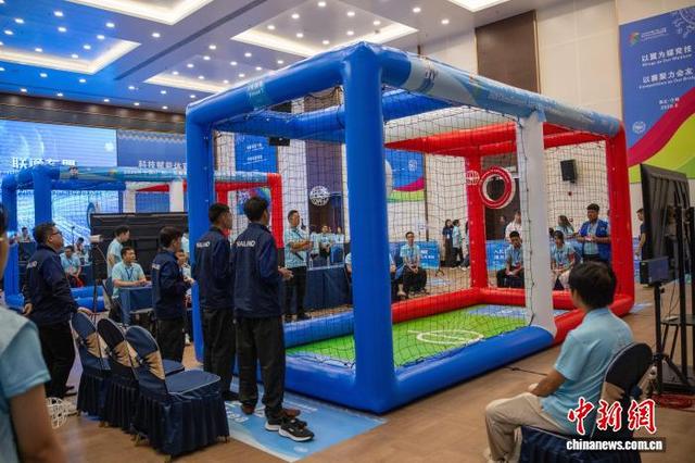 图为比赛现场。潘信安 摄