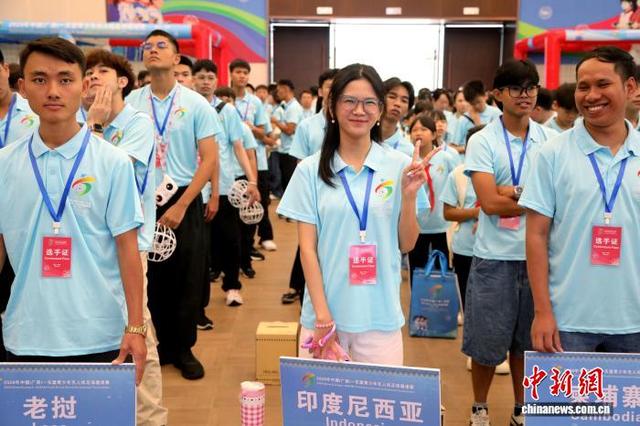 图为东盟国家的参赛队伍。农佳菁 摄